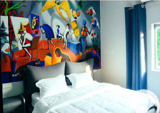 略阳对于酒店的墙体彩绘而言更注重哪些方面？